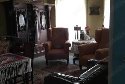 Casă cu 4 camere în Central - 1