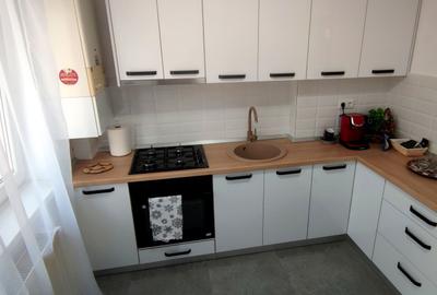 Apartament cu 2 camere semidecomandat în Horea