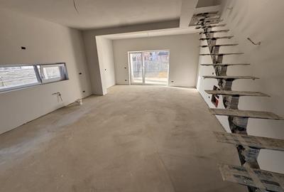 Duplex cu 4 camere cu Canalizare în Moșnița Nouă - 12