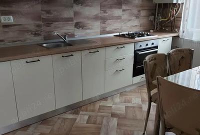 Proprietar inchireiez apartament cu 2 camere