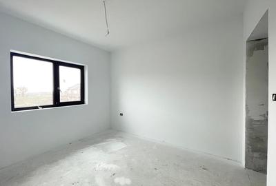 Duplex cu 4 camere cu Canalizare în Urseni - 8