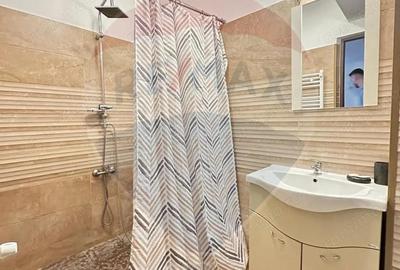 Apartament cu 2 camere semidecomandat, mobilat în Tractorul