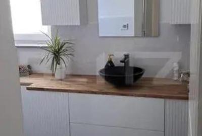 Casă cu Teren 1570 Mp în Central - 1