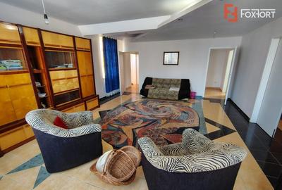 Casă individuală cu 6 camere cu Canalizare în Girocului - 2