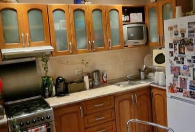 Apartament cu 3 camere decomandat, mobilat în Doamna Ghica
