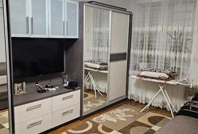 Garsonieră decomandată în UMT - 3