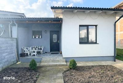 Casă cu 3 camere cu Teren 250 Mp în Moșnița Nouă