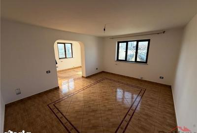 Casă cu 3 camere cu Teren 300 Mp în Central - 19