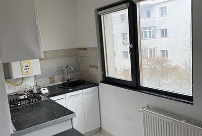 Apartament cu 2 camere decomandat în Târgu Cucu - 1