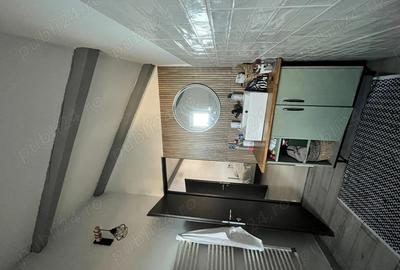 Apartament cu 4 camere decomandat în Zăvoi - 5