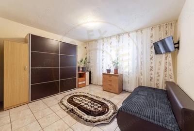 Casă cu 5 camere cu Teren 1044 Mp în Căteasca - 1