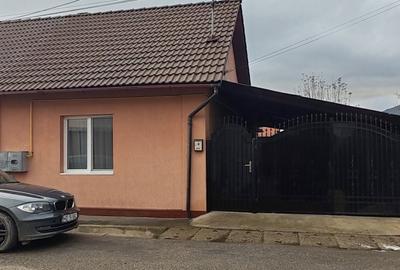 Casă cu 3 camere în Central - 1