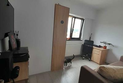 Apartament cu 3 camere decomandat în Central - 2