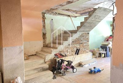 Casa de vanzare in Sibiu cu 2 apartamente  si gradina de 147 Casa de vanzare in Sibiu cu 2 apartamente  si gradina de 147 - 3