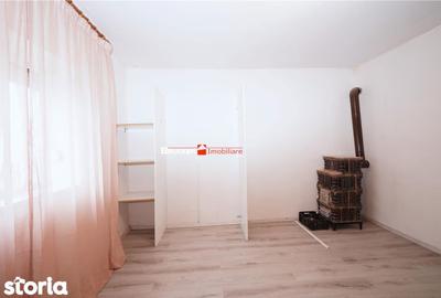 Casă cu 2 camere cu Teren 1173 Mp în Sălard - 8