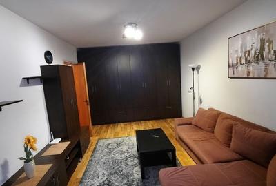 Apartament cu 2 camere decomandat, mobilat în Titan