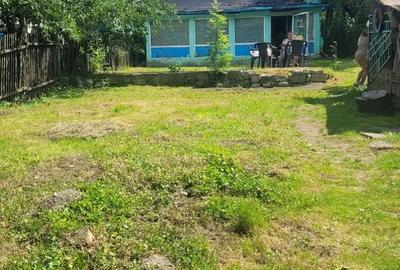 Casă cu Teren 1080 Mp în Petros - 2