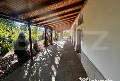Casă cu 5 camere cu Teren 1320 Mp în Debarcader - 2