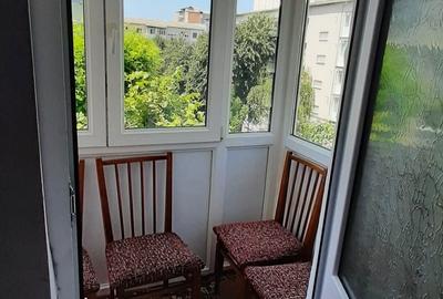 Apartament cu 3 camere semidecomandat în Micro 5 - 8
