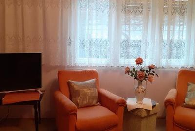 Casă cu 4 camere cu Teren 450 Mp în Central