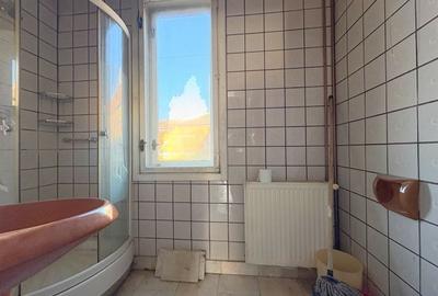 Apartament spatios, cu garaj, in zona Centrala - Baile Neptun - 12