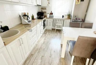 Apartament spatios cu 3 camere de vanzare | Parcul Salca