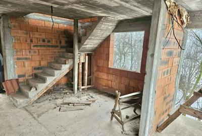 Casa individuala la ro?u, aflata in comuna Ione?ti, jude?ul Gorj. - 4