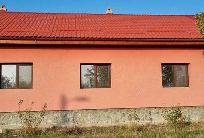 Casă cu 2 camere cu Teren 1000 Mp în Central - 3