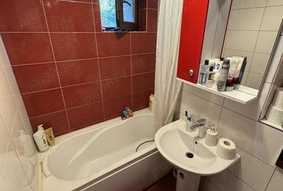 Apartament cu 3 camere semidecomandat în Central - 3