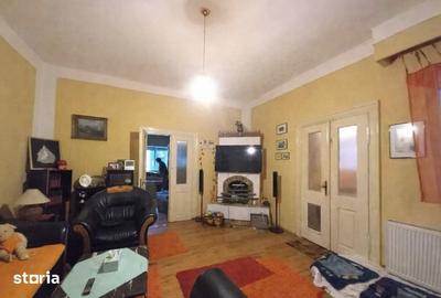 Casă cu 4 camere cu Teren 320 Mp în Orașul Vechi - 1