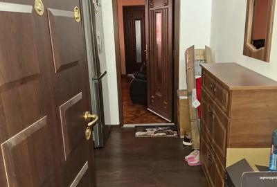 Vand apartament 3 camere Micro 3 - 1