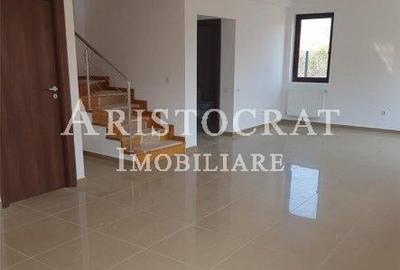 Casă cu 5 camere cu Canalizare în Corbeanca