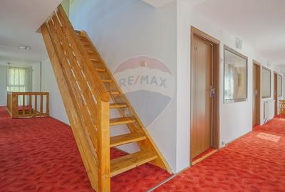 Casă individuală cu 21 camere cu Teren 1137 Mp în Moieciu - 35