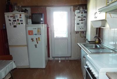 Inchiriez apartament 3 camere, decomantat - 5