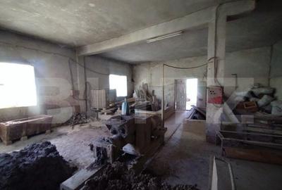 Casă cu 7 camere cu Teren 2900 Mp în Central - 15