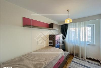 Apartament cu 3 camere în Calea Dumbrăvii