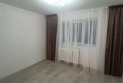 Vanzare camera de camin renovata complet baie proprie - 1