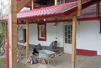 Casă cu 4 camere cu Teren 80 Mp în Central - 1