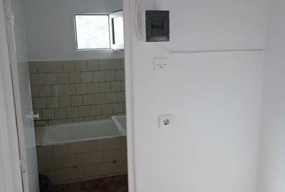 Apartament cu 3 camere decomandat în Criș - 4