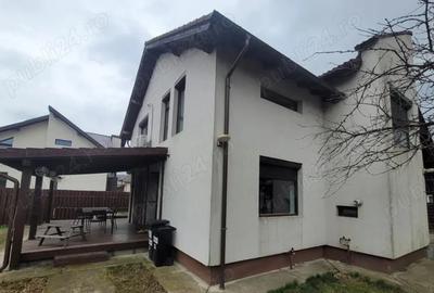 Casa deosebita ?tefane?tii Noi, Arge? - 1