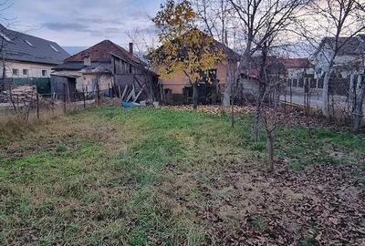 Casă cu 2 camere cu Teren 407 Mp în Someșeni