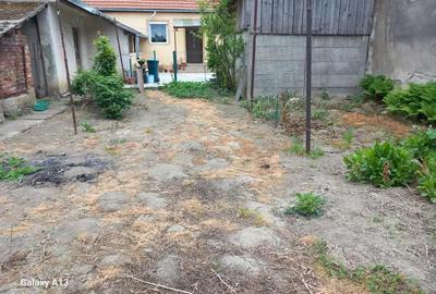 Casă cu 2 camere cu Teren 450 Mp în Central - 2