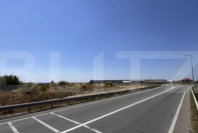 Teren intravilan, 44.421 mp, utilita?i la front, deschider - 2