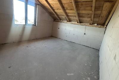 Casă individuală cu 7 camere cu Canalizare în Lumina - 3