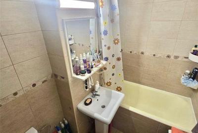 Apartament cu 3 camere decomandat în Micro 17 - 7