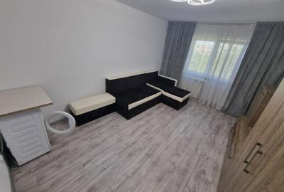 Garsonieră semidecomandată, mobilată în CET