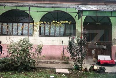 Casă cu 4 camere cu Teren 500 Mp în Central