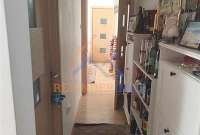 Vanzare apartament  4 camere zona Drumul Taberei - Parc Moghiros - 2