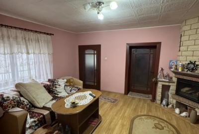 Casă cu 3 camere în Lăpuș - 2