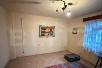 Casă cu 3 camere cu Teren 2745 Mp în Central